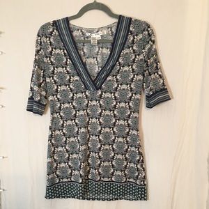 Max Studio Stretchy Flower Top